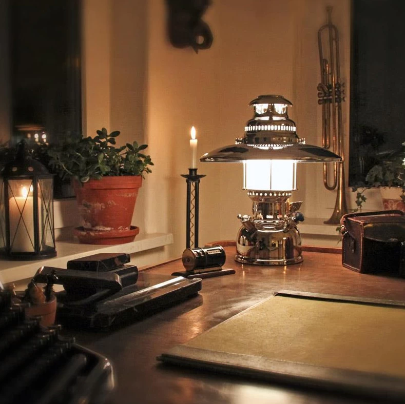 PETROMAX® Tischleuchte HK500/829 Elektro Chrom 2 PETROMAX® Tischleuchte HK500/829 Elektro Chrom – Bild 2